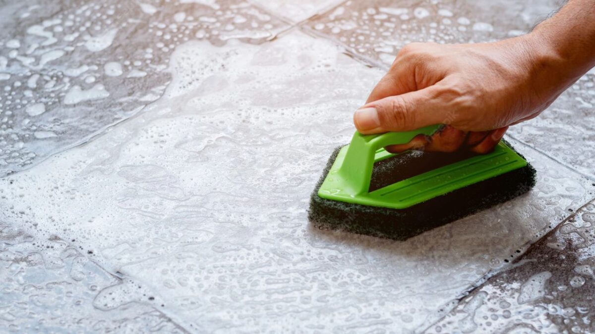 Como limpar pisos de cerâmica