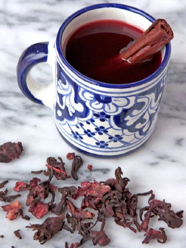 Controle a hipertensão com esse Chá de hibisco com canela